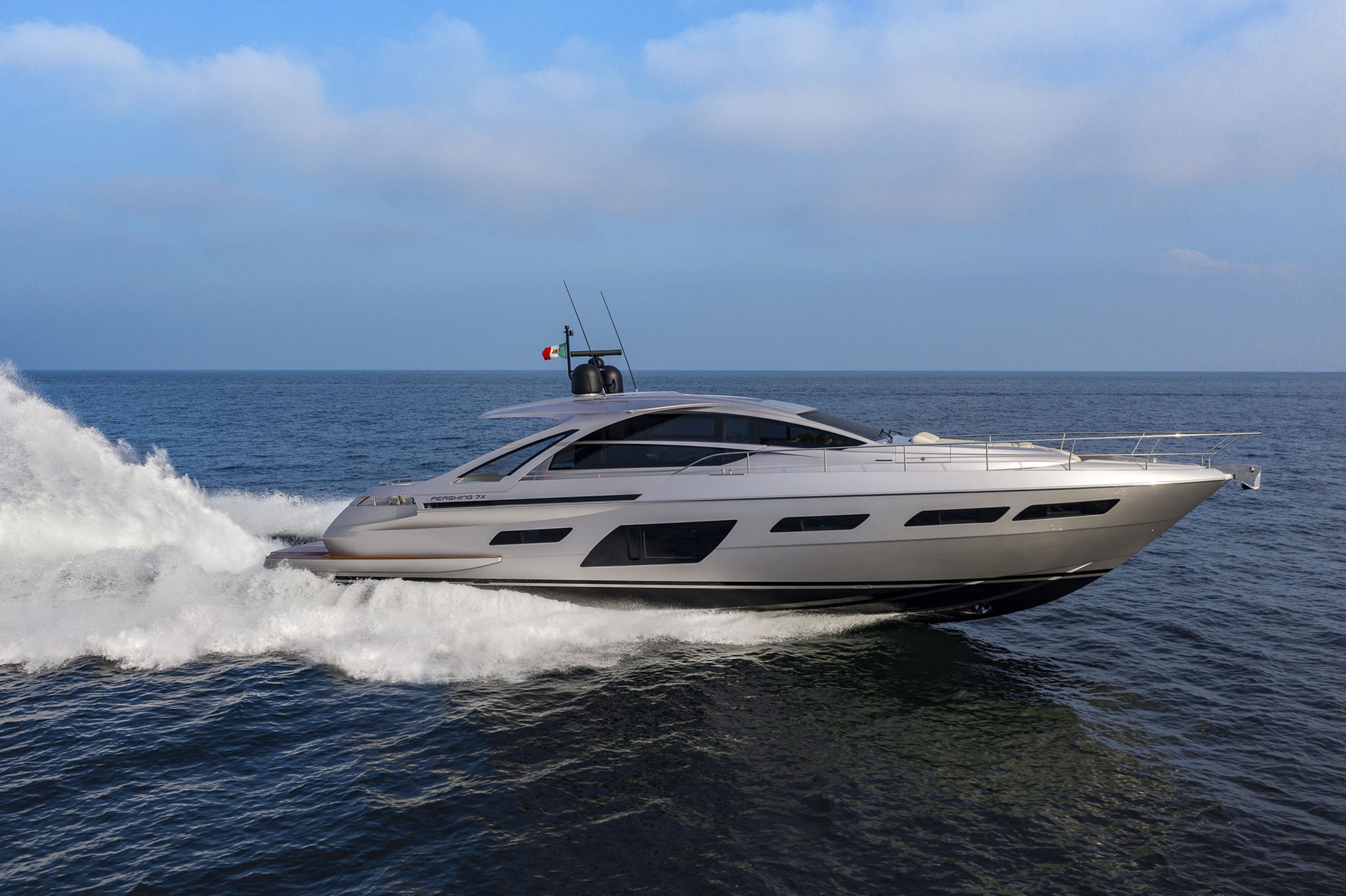 The new Pershing 7X: design, technology and - Pershing
