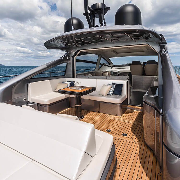 Pershing 6X Comfort